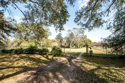 10488 Fostoria Road Cleveland TX 77328