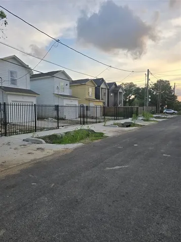 428 1/2 N Carolina Street Houston TX 77029