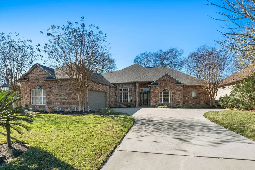 118 Hillsborough Drive W Montgomery TX 77356