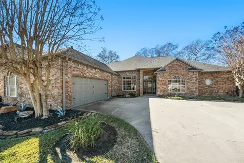 118 Hillsborough Drive W Montgomery TX 77356
