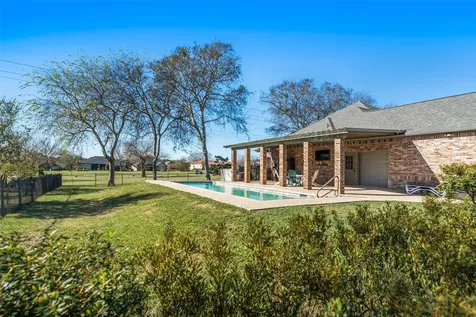 118 Hillsborough Drive W Montgomery TX 77356