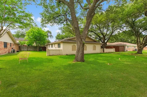 3902 Stillmeadow Drive Bryan TX 77802