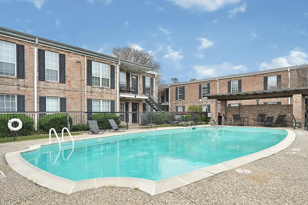 6402 Del Monte Drive 30 Houston TX 77057