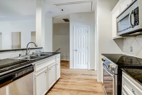 818 W Heights Hollow Lane Houston TX 77007