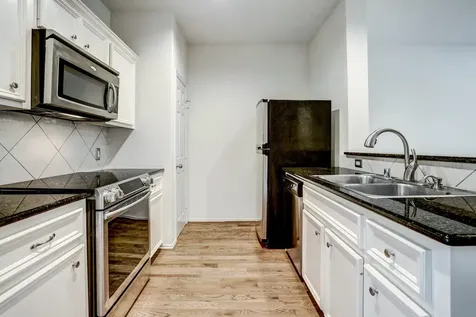 818 W Heights Hollow Lane Houston TX 77007