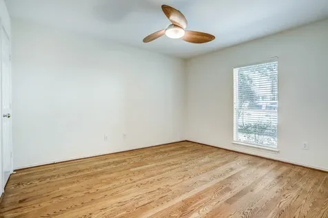 818 W Heights Hollow Lane Houston TX 77007