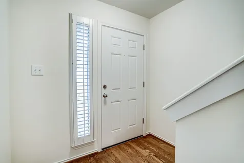 818 W Heights Hollow Lane Houston TX 77007