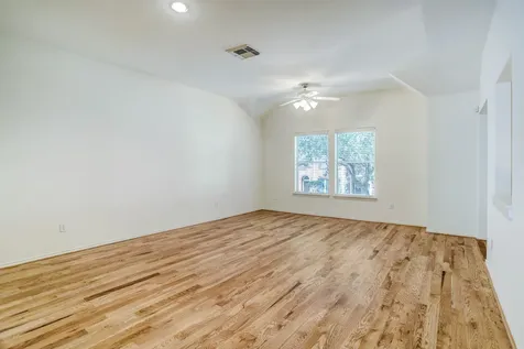 818 W Heights Hollow Lane Houston TX 77007