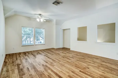 818 W Heights Hollow Lane Houston TX 77007