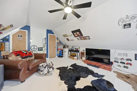 540 Hickory Creek Road Bellville TX 77418