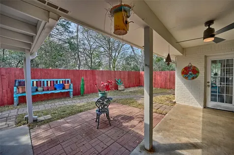 540 Hickory Creek Road Bellville TX 77418