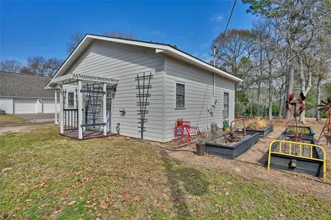 540 Hickory Creek Road Bellville TX 77418