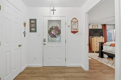 540 Hickory Creek Road Bellville TX 77418