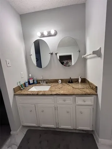 13798 Hollowgreen Drive 305 Houston TX 77082