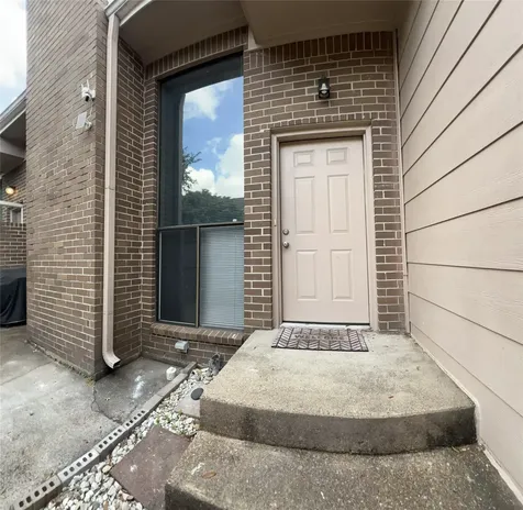 13798 Hollowgreen Drive 305 Houston TX 77082