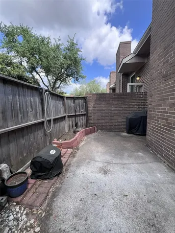 13798 Hollowgreen Drive 305 Houston TX 77082