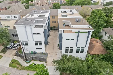 5228 Maxie Street B Houston TX 77007