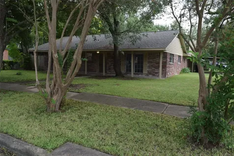 9902 Tolman Street N Houston TX 77034
