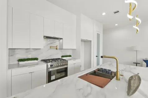 3116 Clay Street Houston TX 77003
