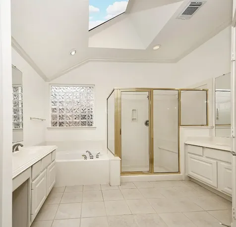 15 Rockledge The Woodlands TX 77382