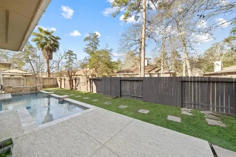 39 W Prairie Dawn Circle The Woodlands TX 77385