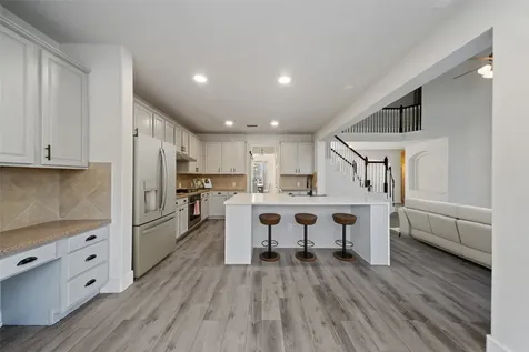 39 W Prairie Dawn Circle The Woodlands TX 77385