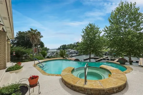 12516 Lake Vista Drive Willis TX 77318