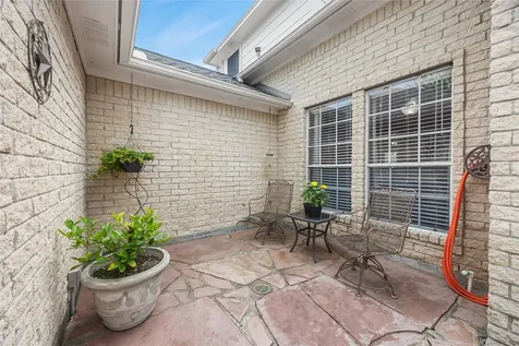 12516 Lake Vista Drive Willis TX 77318