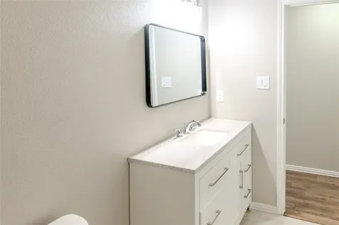 729 N Planters Street Emory TX 75440