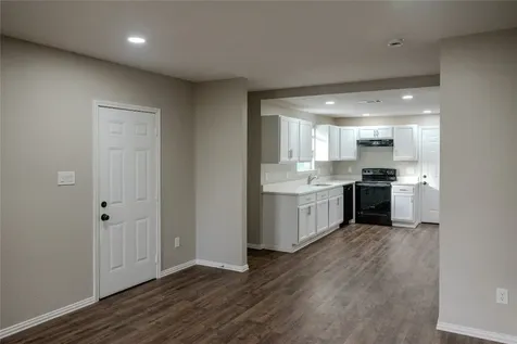729 N Planters Street Emory TX 75440