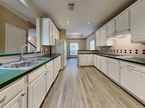 11911 Lakewood Hills Drive Tomball TX 77377