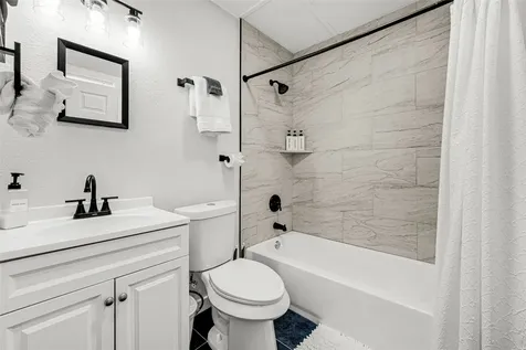 3624 Avenue S 1/2 Galveston TX 77550