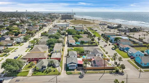 3624 Avenue S 1/2 Galveston TX 77550
