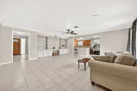 5526 Edith Street Houston TX 77081