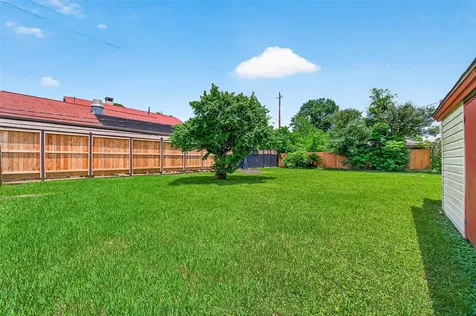 5526 Edith Street Houston TX 77081