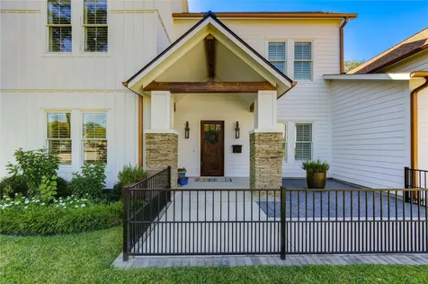 1003 Wakefield Drive Houston TX 77018