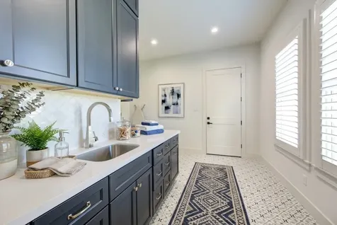 1003 Wakefield Drive Houston TX 77018
