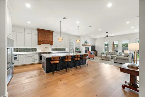 1003 Wakefield Drive Houston TX 77018