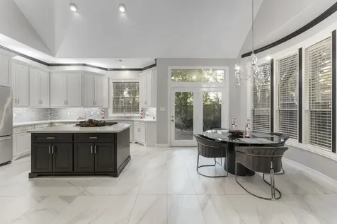 2727 S Southern Oaks Drive Houston TX 77068
