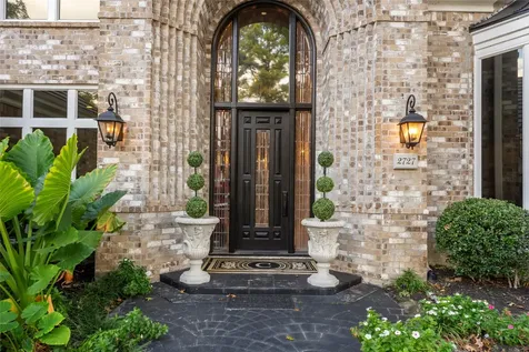 2727 S Southern Oaks Drive Houston TX 77068