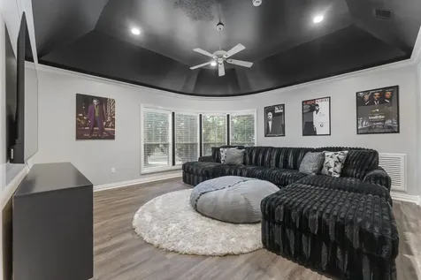2727 S Southern Oaks Drive Houston TX 77068