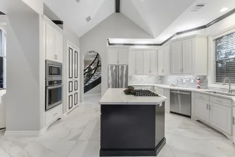 2727 S Southern Oaks Drive Houston TX 77068