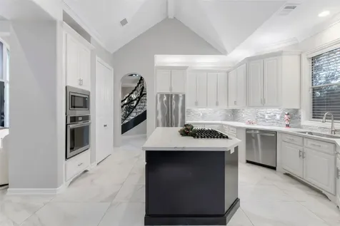2727 S Southern Oaks Drive Houston TX 77068