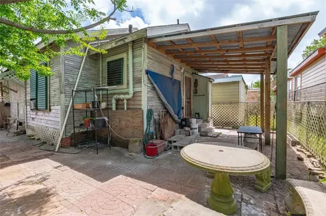 1217 54th Street Galveston TX 77551