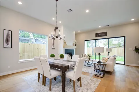 110 E 28th Street Houston TX 77008