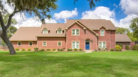 212 Teakwood Street Lake Jackson TX 77566