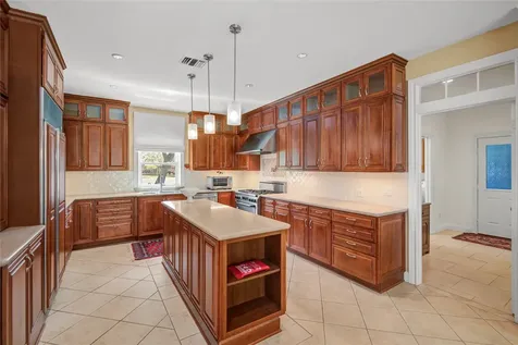 212 Teakwood Street Lake Jackson TX 77566