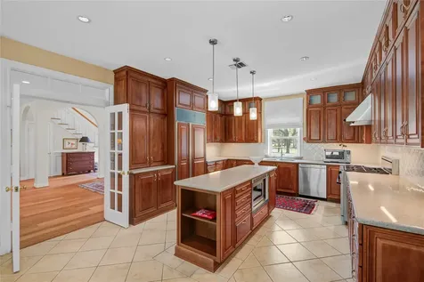 212 Teakwood Street Lake Jackson TX 77566