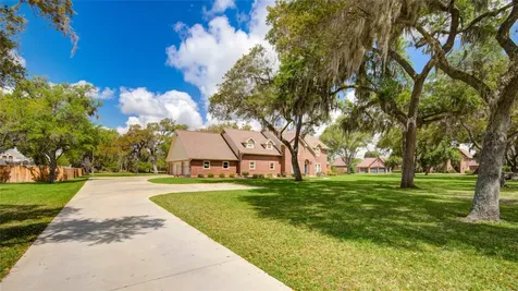 212 Teakwood Street Lake Jackson TX 77566