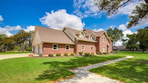 212 Teakwood Street Lake Jackson TX 77566